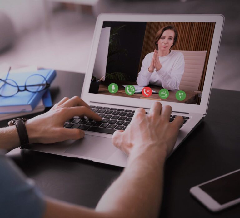 Atendimento psicológico a distância vira aliado da saúde mental na pandemia