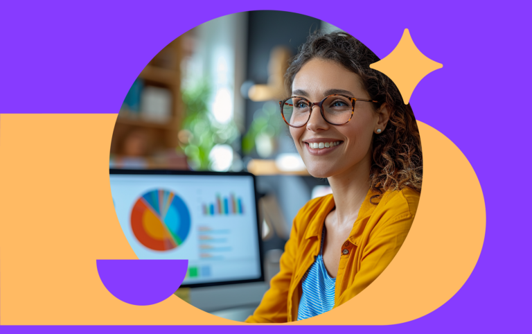 Profissional de Recursos Humanos sentada em frente ao computador, olhando uma planilha