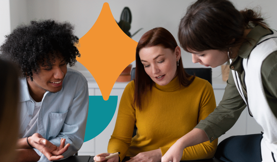 Três profissionais conversam sobre as principais tendências de RH em 2026