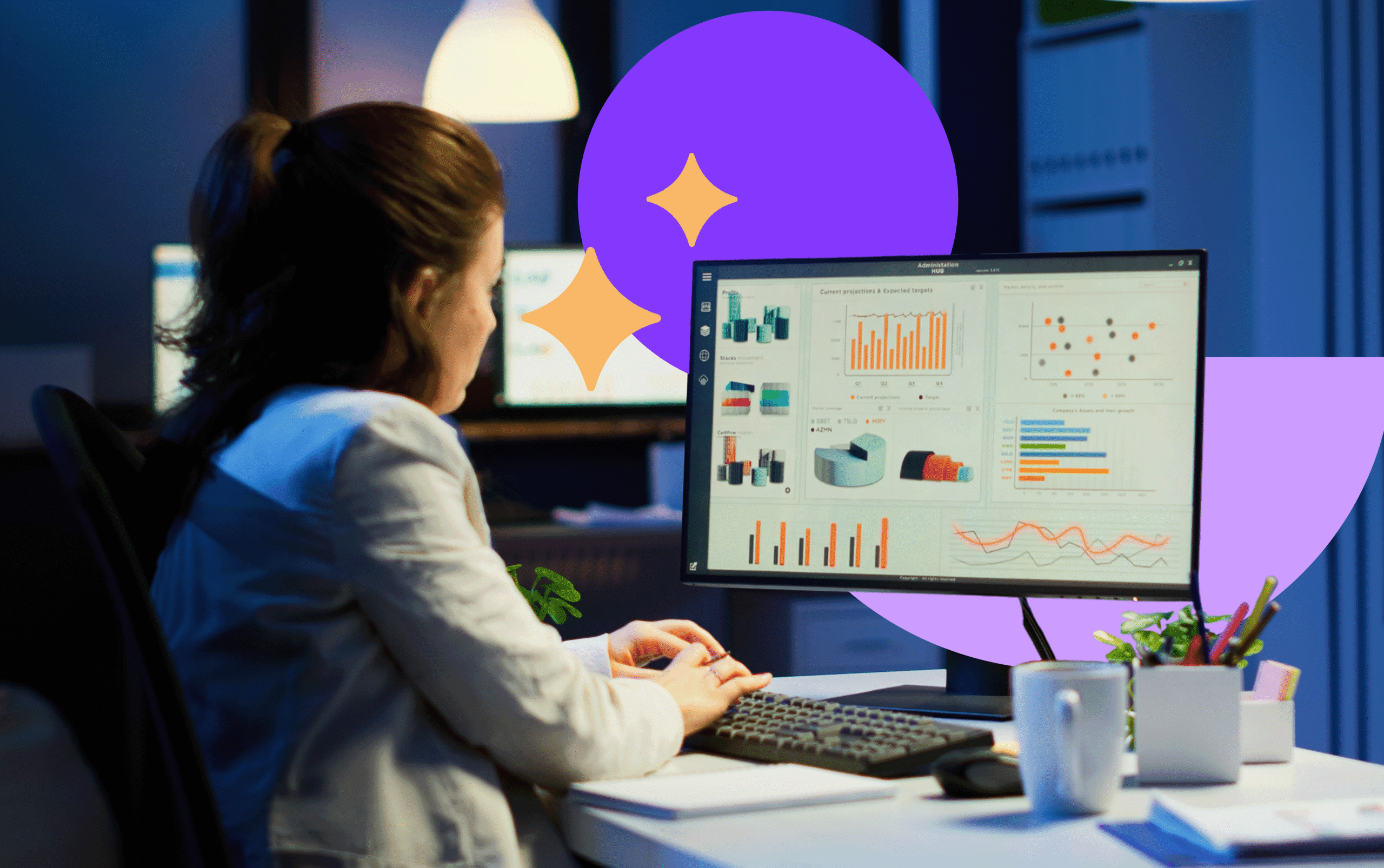 Profissional de RH analisando dashboards preditivos de People Analytics e métricas de turnover no computador.